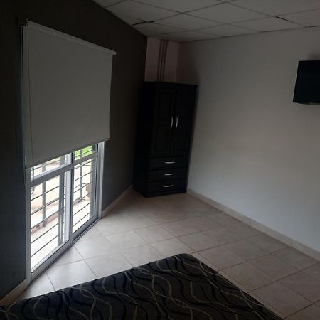 Alojamiento Toma Vieja - Depto Por Dia Paraná Buitenkant foto